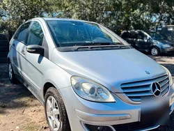 Silber Gebraucht 2005 Mercedes B170 Van / Kleinbus | 1.800 € (Superpreis)