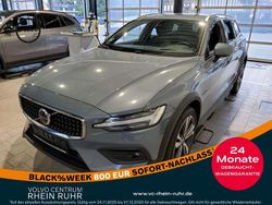 Grau thunder grey / metallic Gebraucht 2023 Volvo V60 CC Ultimate Kombi | 37.850 € (Fairer Preis)