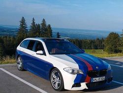 Weiß Gebraucht 2025 BMW 535 Kombi | 15.500 €