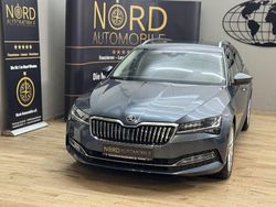 Quarzgrau metallic (metallic) Gebraucht 2021 Skoda Superb Style Kombi | 22.799 € (Fairer Preis)