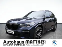 Blau Gebraucht 2022 BMW X5 M Sport SUV | 67.950 € (Fairer Preis)