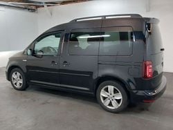 Deep black perleffekt Gebraucht 2016 VW Caddy Comfortline Van / Kleinbus | 16.990 € (Guter Preis)