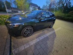 Grün Gebraucht 2023 BMW 218 Active Tourer M Sport Van / Kleinbus | 34.900 € (Teuer)