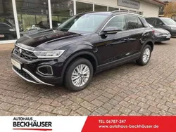Deep black perleffekt Gebraucht 2024 VW T-Roc Life SUV | 29.500 € (Guter Preis)