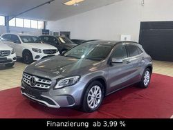 Grau Gebraucht 2017 Mercedes GLA250 SUV | 22.900 € (Fairer Preis)