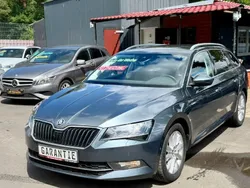 Grau Gebraucht 2019 Skoda Superb Style Kombi | 15.999 € (Fairer Preis)