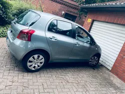 Silber Gebraucht 2008 Toyota Yaris Limousine | 3.500 € (Etwas zu teuer)