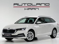 Weiß Gebraucht 2021 Skoda Octavia Style Kombi | 16.950 € (Fairer Preis)