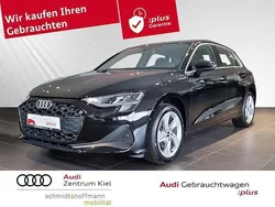 Mythosschwarz metallic Gebraucht 2025 Audi A3 Ambiente | 33.980 € (Etwas zu teuer)