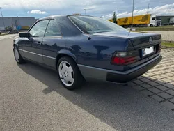 Blau Gebraucht 1988 Mercedes 230 Coupé | 12.700 €