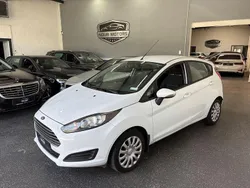 Weiß Gebraucht 2013 Ford Fiesta Trend Kleinwagen | 5.001 € (Superpreis)