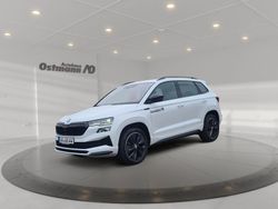 Moon weiss Gebraucht 2024 Skoda Karoq SportLine SUV | 46.800 €
