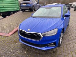 Energy blau Gebraucht 2024 Skoda Fabia Limousine | 18.990 € (Fairer Preis)