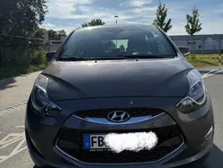 Braun Gebraucht 2011 Hyundai ix20 Van / Kleinbus | 8.400 € (Etwas zu teuer)