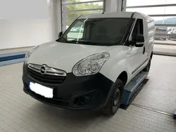 Weiß Gebraucht 2014 Opel Combo Van / Kleinbus | 6.480 € (Fairer Preis)
