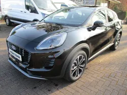 Obsidianschwarz metallic Neu 2025 Ford Puma Titanium SUV | 28.990 € (Fairer Preis)