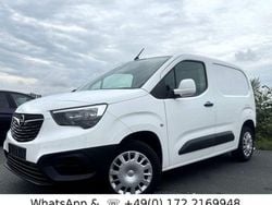 Weiss Gebraucht 2018 Opel Combo Limousine | 10.800 € (Fairer Preis)