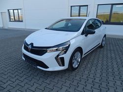 Weiß Gebraucht 2024 Renault Clio V Evolution Kleinwagen | 14.690 € (Guter Preis)