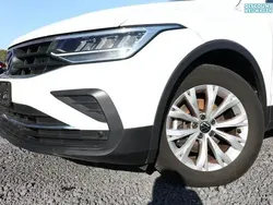 Pure white Gebraucht 2023 VW Tiguan Life SUV | 28.928 € (Fairer Preis)