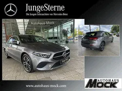 Grau Gebraucht 2023 Mercedes A200 Limousine | 27.890 € (Fairer Preis)