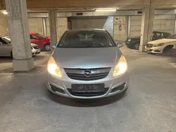 Silber Gebraucht 2010 Opel Corsa Color Edition Limousine | 999 €