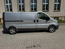 Silber Gebraucht 2011 Opel Vivaro Van | 8.990 € (Etwas zu teuer)