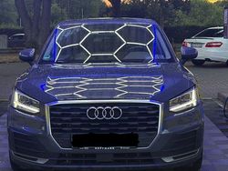 Grau Gebraucht 2017 Audi Q2 Design SUV | 16.800 € (Fairer Preis)