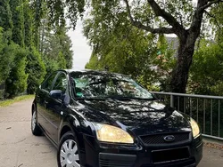 Schwarz Gebraucht 2008 Ford Focus Limousine | 1.900 € (Fairer Preis)