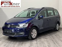 Blau Gebraucht 2020 VW Sharan Comfortline Van / Kleinbus | 21.490 € (Fairer Preis)
