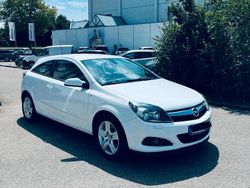 Weiß Gebraucht 2009 Opel Vectra GTS Coupé | 3.000 €