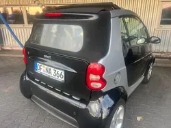 Schwarz Gebraucht 2004 Smart ForTwo Cabrio Cabrio | 2.999 € (Fairer Preis)