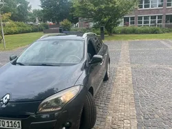 Silber Gebraucht 2009 Renault Mégane III Kombi | 2.400 €