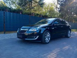 Schwarz Gebraucht 2016 Opel Insignia Selection Kombi | 6.800 € (Guter Preis)