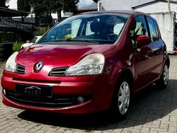 Rot Gebraucht 2008 Renault Modus Dynamique Van / Kleinbus | 2.290 € (Fairer Preis)