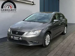 Grau Gebraucht 2015 Seat Leon ST Style Kombi | 10.900 € (Etwas zu teuer)