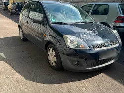 Blau Gebraucht 2006 Ford Fiesta Kleinwagen | 600 € (Superpreis)