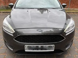 Grau Gebraucht 2015 Ford Focus Trend Limousine | 7.500 € (Guter Preis)