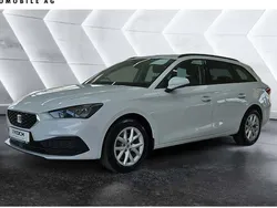 Weiß Gebraucht 2023 Seat Leon ST Style Kombi | 23.900 € (Fairer Preis)