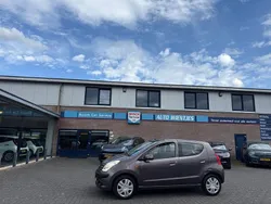 Grau Gebraucht 2013 Nissan Pixo Visia Kleinwagen | 1.950 € (Guter Preis)