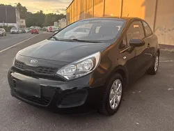 Schwarz Gebraucht 2014 Kia Rio Limousine | 3.500 € (Fairer Preis)