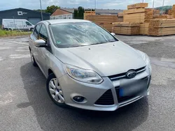Silber Gebraucht 2013 Ford Focus Kombi | 4.199 € (Guter Preis)