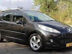 Farbe schwarz /metallic Gebraucht 2011 Peugeot 207 Premium Kombi | 4.590 € (Teuer)