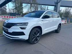 Moonweiss metallic Gebraucht 2020 Skoda Karoq SportLine SUV | 22.600 € (Fairer Preis)