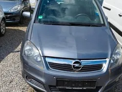 Grau Gebraucht 2005 Opel Zafira Edition Van / Kleinbus | 990 € (Superpreis)