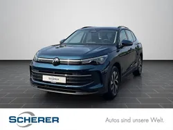 Blau (metallic) Gebraucht 2024 VW Tiguan Life SUV | 33.380 € (Guter Preis)
