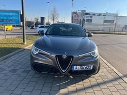 Grau Gebraucht 2019 Alfa Romeo Stelvio Super SUV | 17.700 € (Guter Preis)