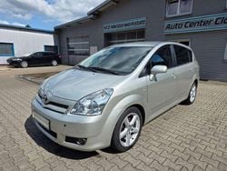 Grau Gebraucht 2006 Toyota Corolla Verso Sol Van / Kleinbus | 3.950 € (Fairer Preis)