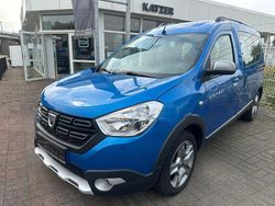 Blau Gebraucht 2019 Dacia Dokker Stepway Van | 11.950 € (Fairer Preis)