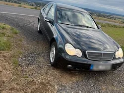 Blau Gebraucht 2003 Mercedes C180 Limousine | 4.100 € (Fairer Preis)