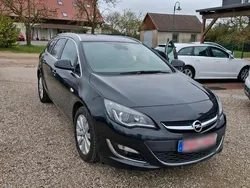 Schwarz Gebraucht 2015 Opel Astra Kombi | 4.200 € (Fairer Preis)